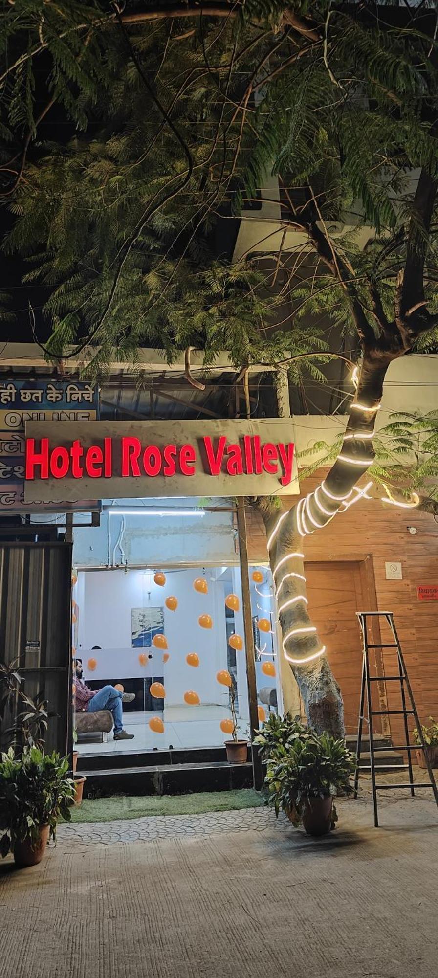 Hotel Rose Valley Indaur Kültér fotó